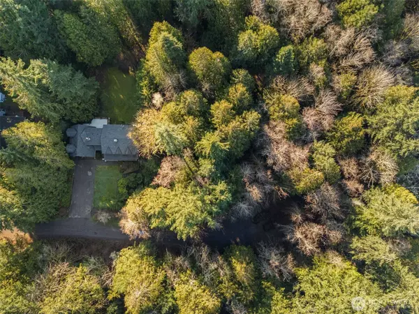7911 NE Sunnywoods LN, Kingston, WA 98346