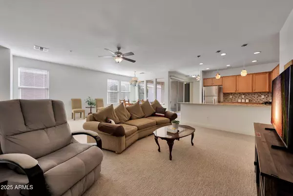 20761 W LEGEND Trail, Buckeye, AZ 85396