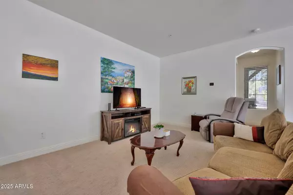 20761 W LEGEND Trail, Buckeye, AZ 85396