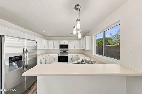 11948 W DAHLIA Drive, El Mirage, AZ 85335