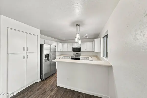 11948 W DAHLIA Drive, El Mirage, AZ 85335