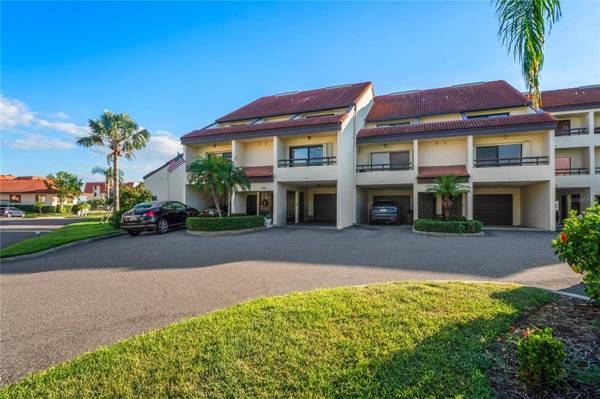 126 1ST ST E #102, Tierra Verde, FL 33715