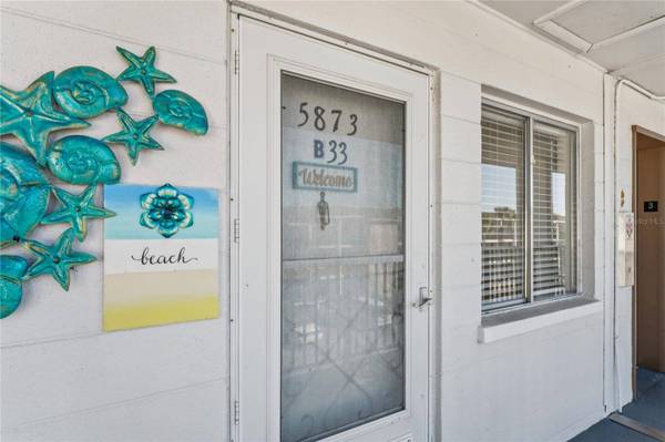 5873 PALM LN #B33, Bradenton, FL 34207