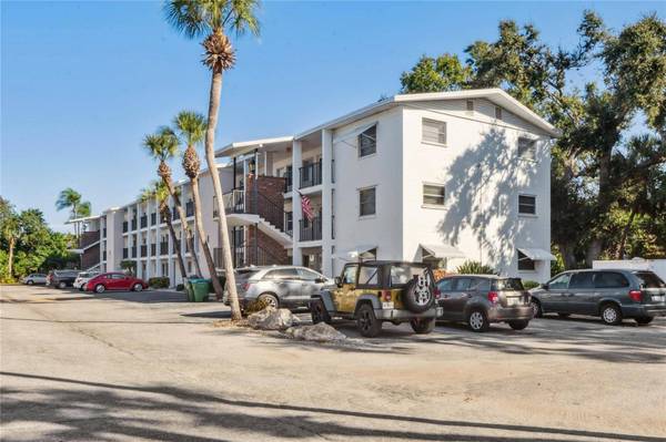 5873 PALM LN #B33, Bradenton, FL 34207