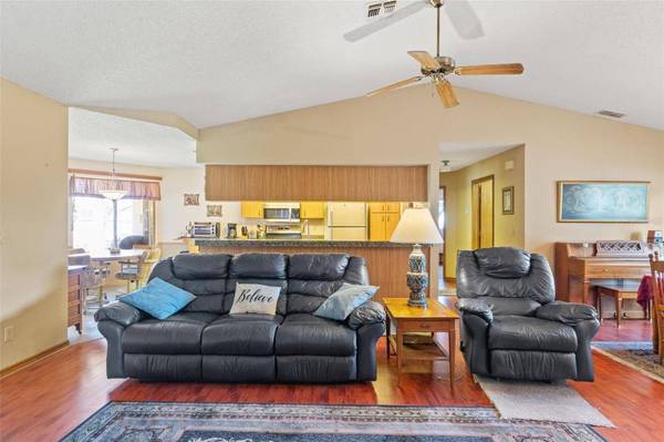 8195 WOODEN DR, Spring Hill, FL 34606