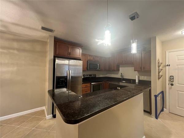 9481 HIGHLAND OAK DR #814, Tampa, FL 33647