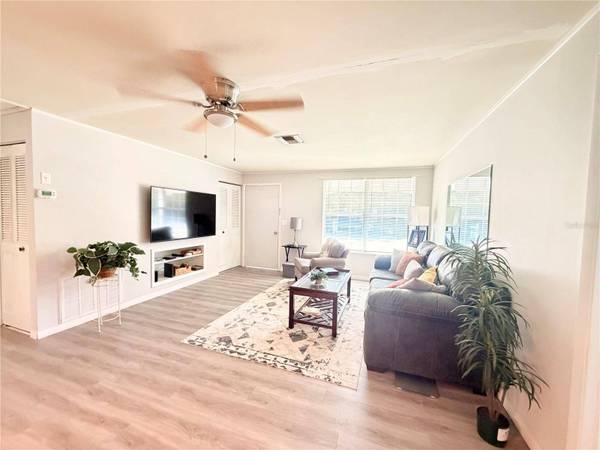 9509 MIRACLE DR, Spring Hill, FL 34608