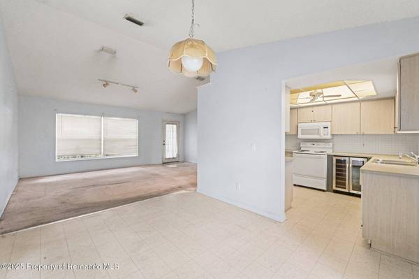 2418 Deltona Boulevard, Spring Hill, FL 34606