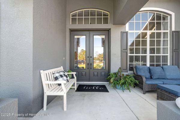 11180 Flock Avenue, Weeki Wachee, FL 34613