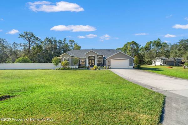 11180 Flock Avenue, Weeki Wachee, FL 34613