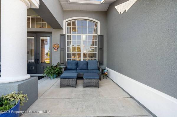 11180 Flock Avenue, Weeki Wachee, FL 34613