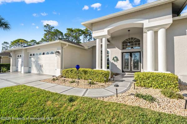 18715 Dove Hollow Court, Hudson, FL 34667
