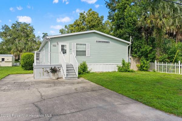 6496 W Richard Drive, Weeki Wachee, FL 34607