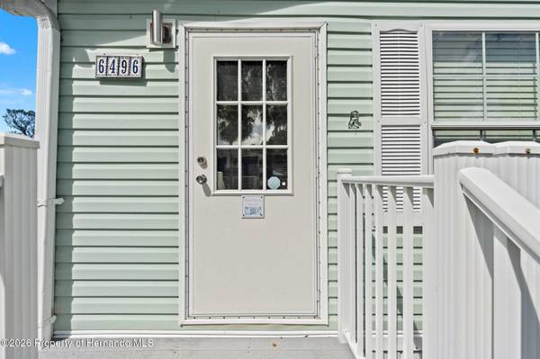 6496 W Richard Drive, Weeki Wachee, FL 34607