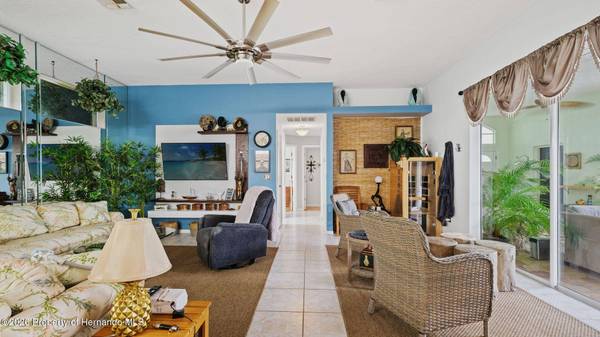 9458 Northvale Street, Spring Hill, FL 34608