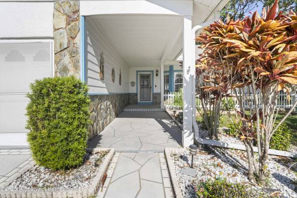 7107 Pond View Court, Spring Hill, FL 34606