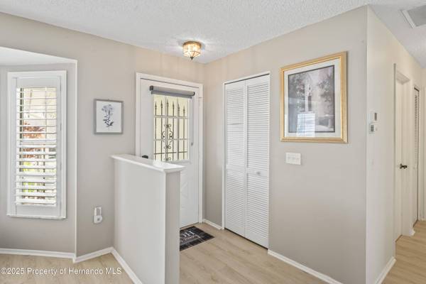 7107 Pond View Court, Spring Hill, FL 34606