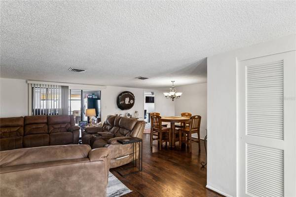9205 GRAY FOX LN, Port Richey, FL 34668