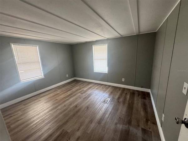 5013 MARC DR, Tampa, FL 33619