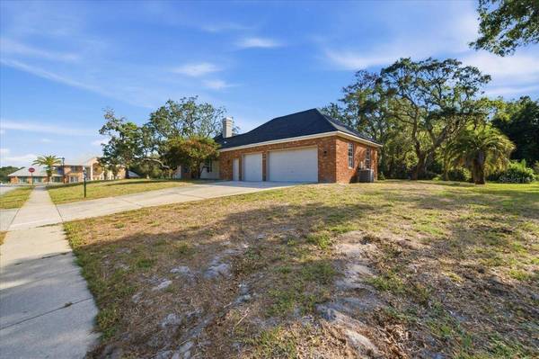 4558 LAKE IN THE WOODS DR, Spring Hill, FL 34607