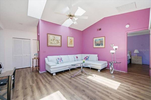 9436 NAKOMA WAY #9436, Weeki Wachee, FL 34613