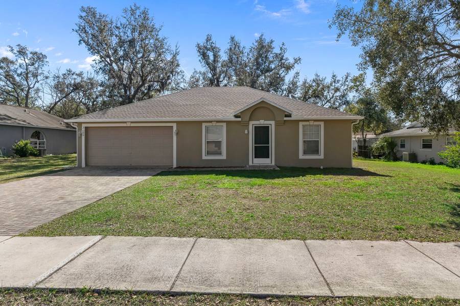 2156 Deltona Blvd, Spring Hill, FL 34606-3219