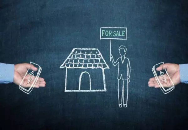 Should You Take the First Offer on Your Home? Pros, Cons & Realtor Advice