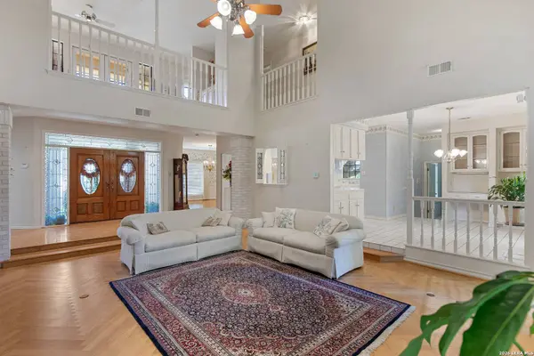9 Camden Oaks, San Antonio, TX 78248
