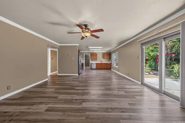 9222 Mirecourt, San Antonio, TX 78250