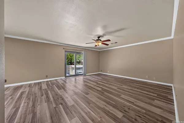 9222 Mirecourt, San Antonio, TX 78250