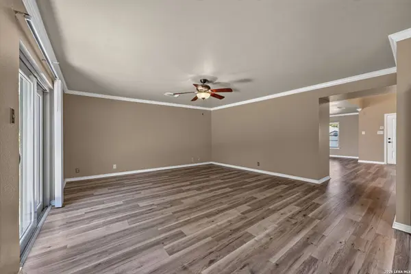 9222 Mirecourt, San Antonio, TX 78250