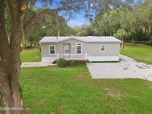 103 BARTER DR, Satsuma, FL 32189
