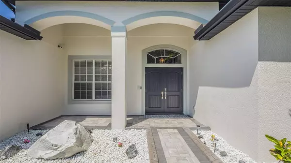 2135 CASCADES COVE DR, Orlando, FL 32820