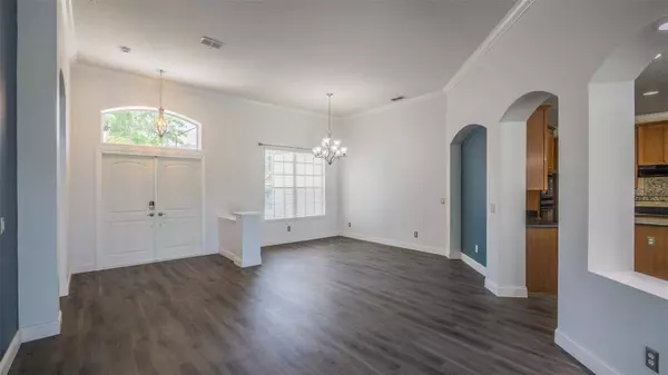 2135 CASCADES COVE DR, Orlando, FL 32820