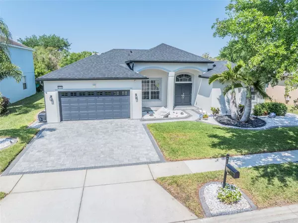 2135 CASCADES COVE DR, Orlando, FL 32820