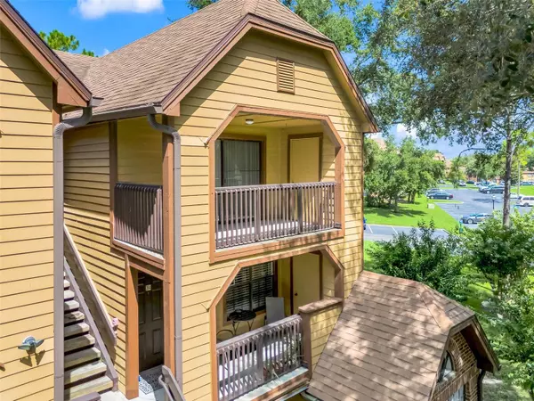 325 LAKEPOINTE DR #304, Altamonte Springs, FL 32701