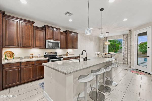 3874 E STRAWBERRY Drive, Gilbert, AZ 85298