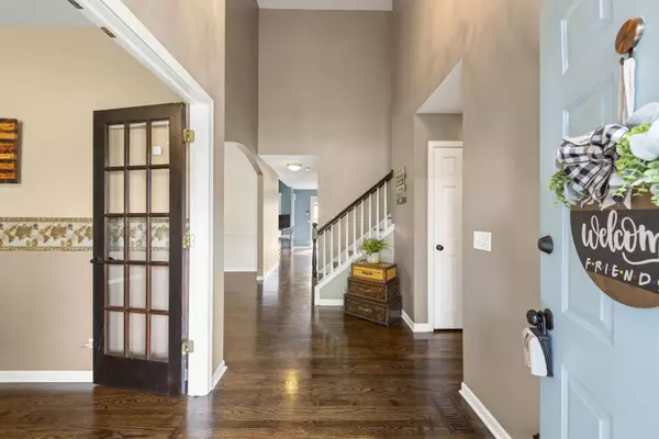 260 Isleview Drive, Oswego, IL 60543