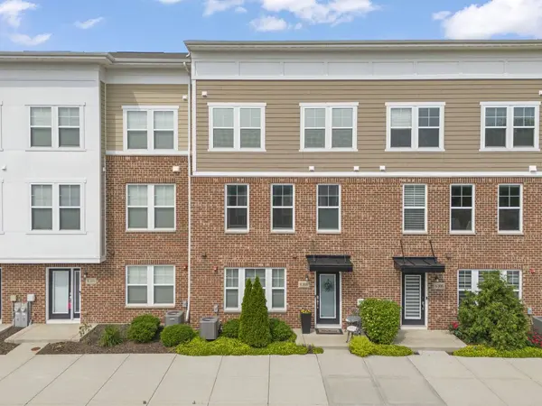 6308 Main Street, Woodridge, IL 60517