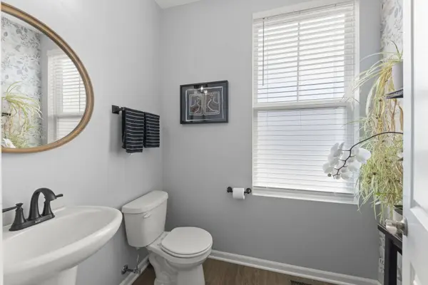 6308 Main Street, Woodridge, IL 60517