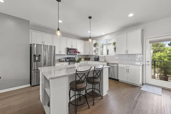 6308 Main Street, Woodridge, IL 60517