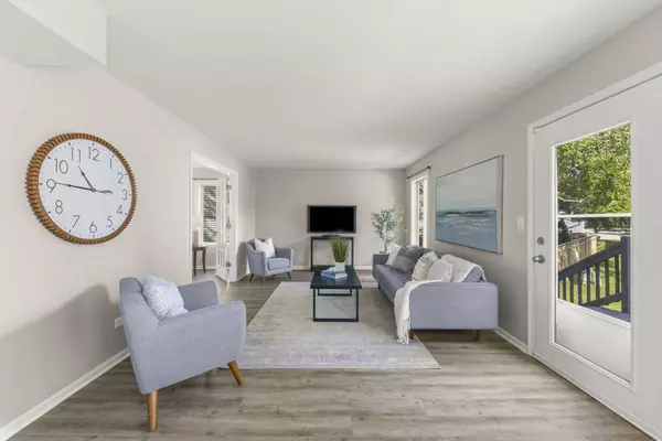 1028 Meagan Court, Naperville, IL 60540