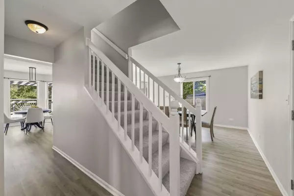 1028 Meagan Court, Naperville, IL 60540