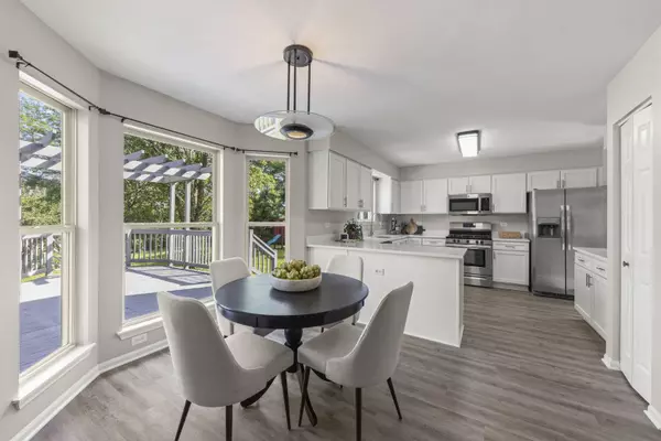 1028 Meagan Court, Naperville, IL 60540