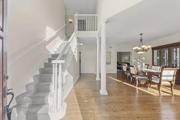 4112 SCHILLINGER Drive, Naperville, IL 60564