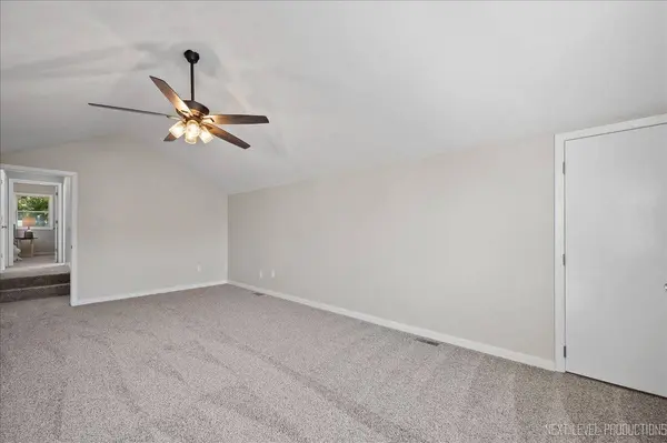 791 Cottonwood Drive, North Aurora, IL 60542