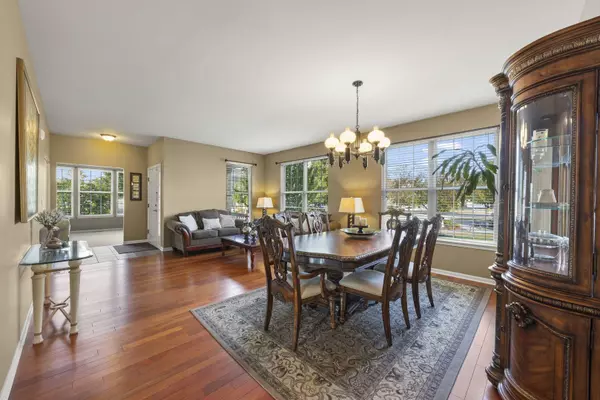 929 Fairmont Road, Pingree Grove, IL 60140