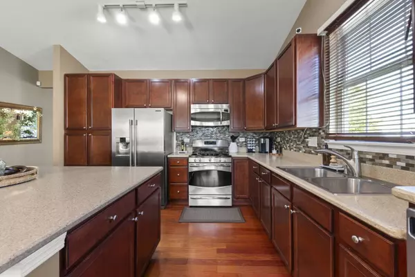 929 Fairmont Road, Pingree Grove, IL 60140