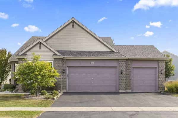 929 Fairmont Road, Pingree Grove, IL 60140