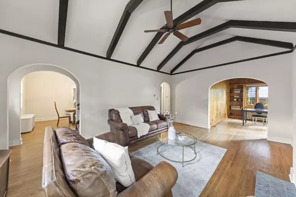 444 S Sleight Street, Naperville, IL 60540